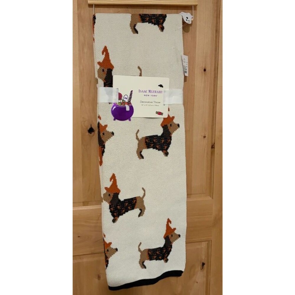 Isaac Mizrahi New York Halloween Dachshund Decorative Throw Blanket NWT